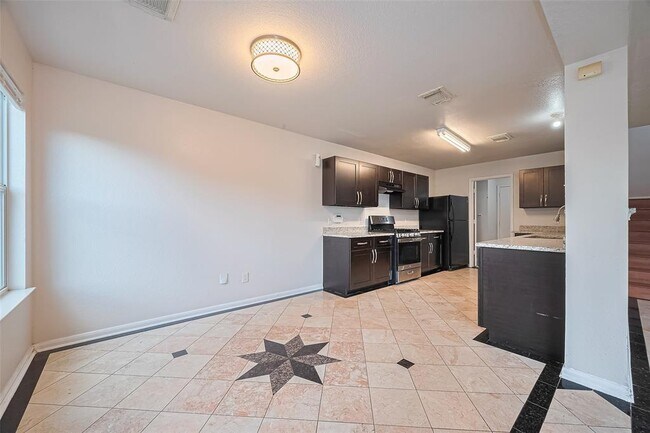 Building Photo - 12927 Pale Ivy Ln