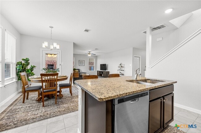 Building Photo - 8706 Hidden Oaks Dr