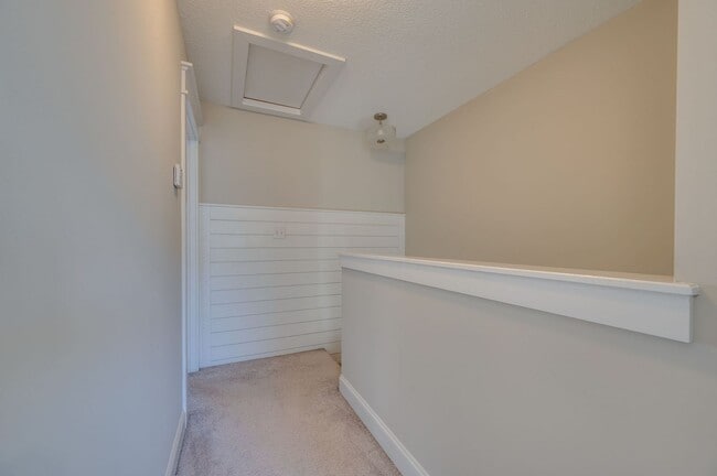 Building Photo - 3BD/3.5BA Immaculate Condo at the Oceanfront!