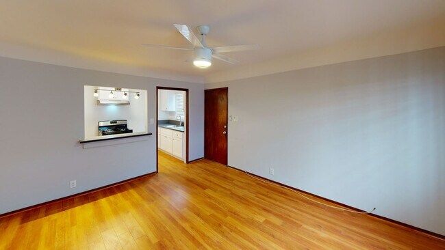 Building Photo - Longwood Apartments...Beautiful 1 bedroom ...