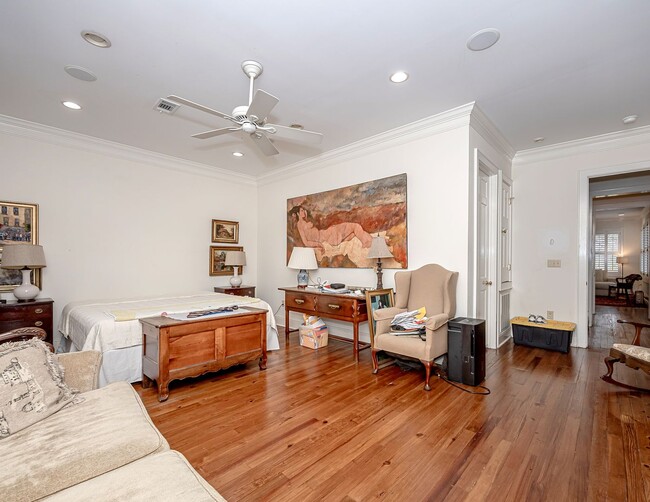 Building Photo - Coastal Living at Its Best – Fully Furnish...
