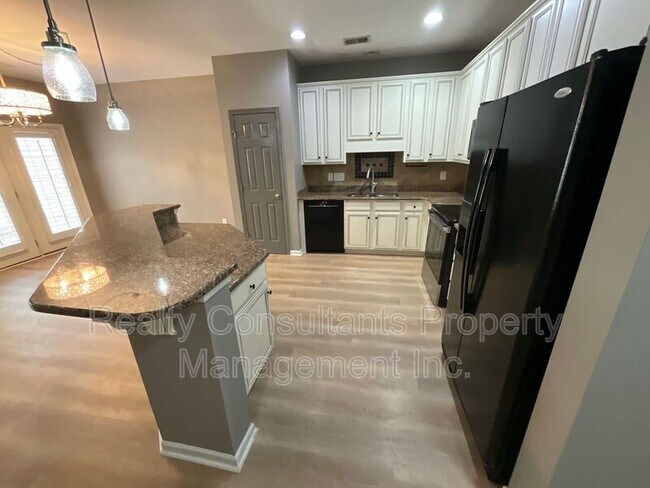 Building Photo - 27 Cherine Way