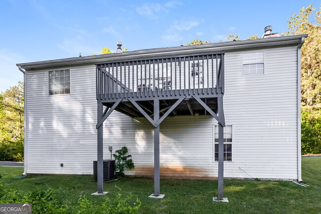 Building Photo - 3703 Crescent Hill Ln