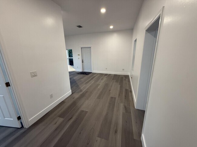 Building Photo - 11865 Ellison Wilson Rd