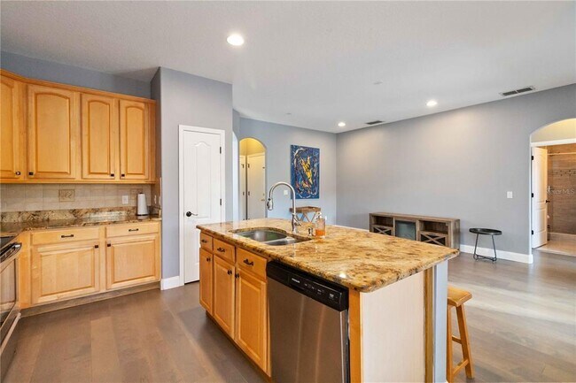 Building Photo - 9797 Portofino Dr