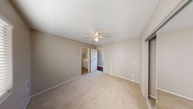 Building Photo - HUGE 10BR House on Montezuma!! - Large Private Parking Lot & Courtyard! - Right Next to Campus