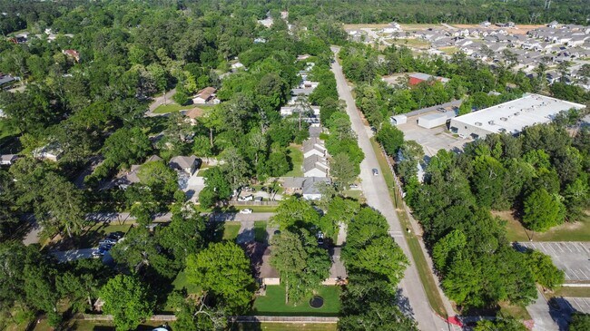 Building Photo - 217 Lazy Ln