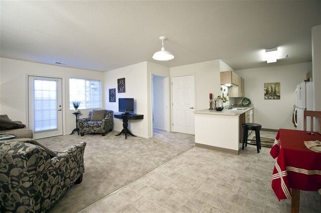 Building Photo - 15292 Hawks Ridge Dr