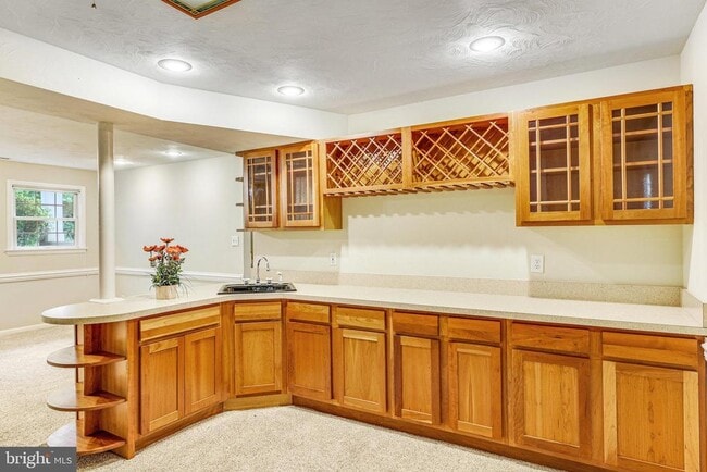 Building Photo - 1023 Westbriar Dr NE