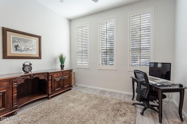 Building Photo - 28990 N White Feather Ln