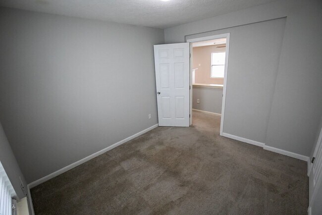 Building Photo - 2727 Piney Lake Ct