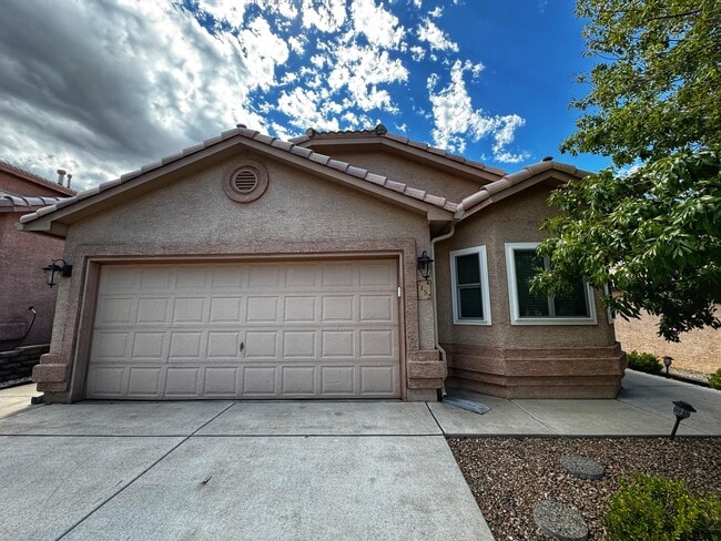 Building Photo - 7152 Elk Creek Rd NE