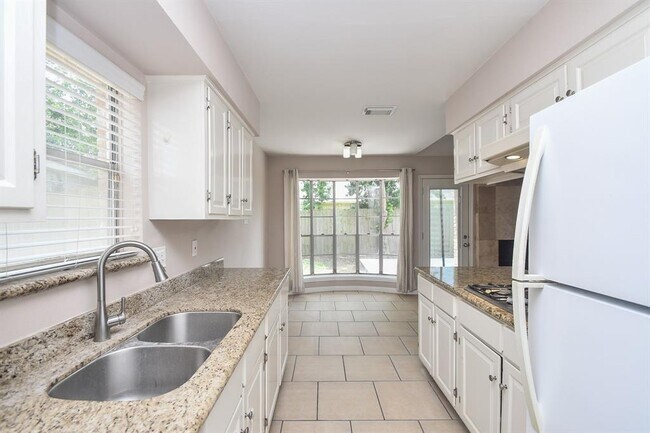Building Photo - 12939 Westmere Dr