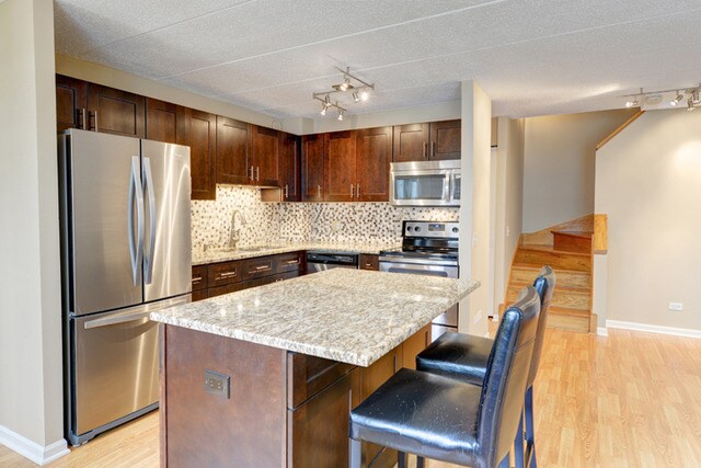 Building Photo - 711 W Gordon Ter