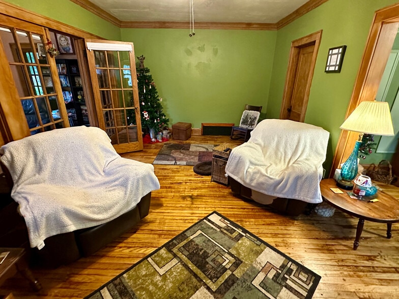 Your new living room - 2777 N 48th St