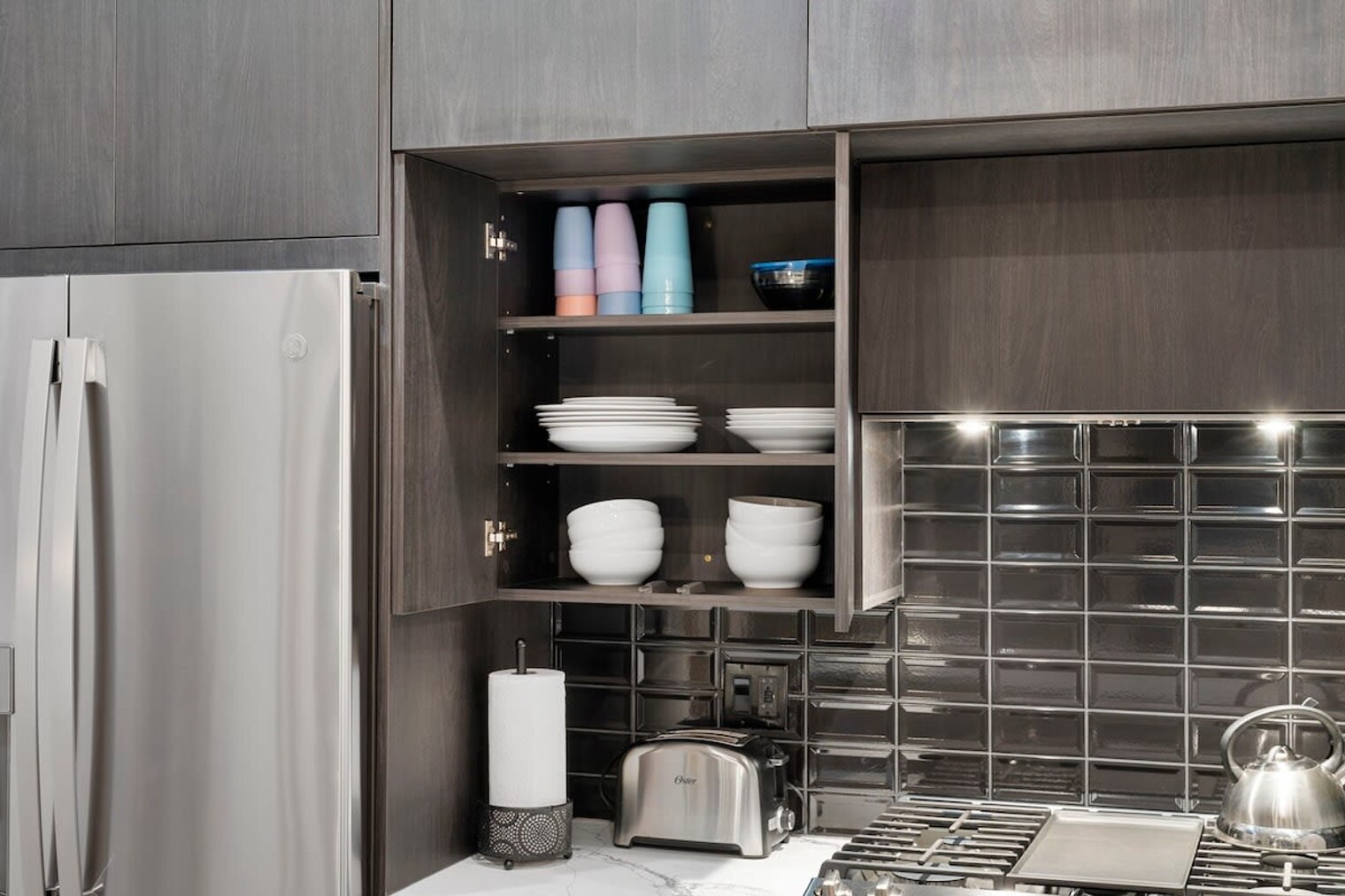 Building Photo - 318 W Grand Ave