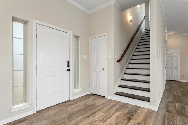 Building Photo - 7036 W 43rd St