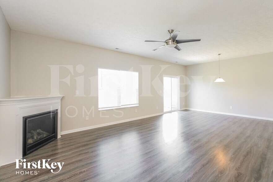 Building Photo - 958 Adena Ln