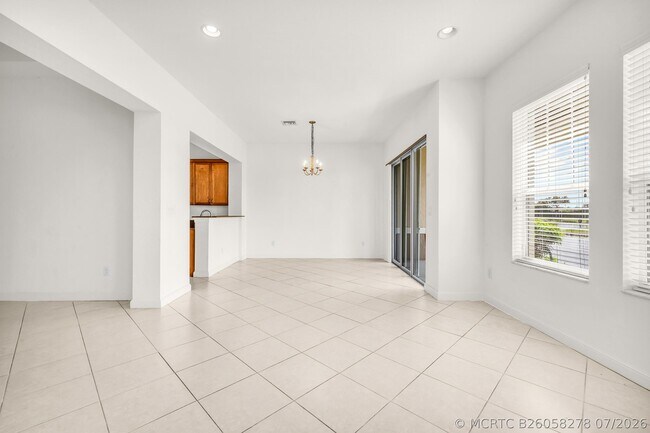 Building Photo - 669 Pacific Grove Dr