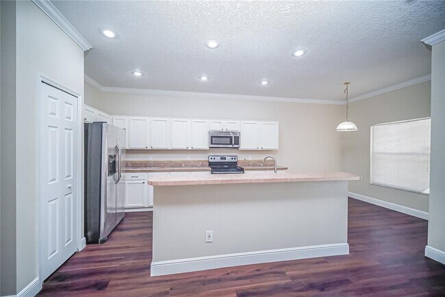 Building Photo - 2509 Skif Dr