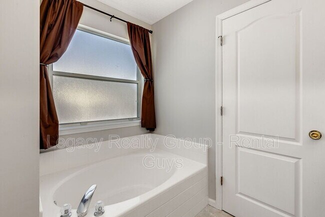 Building Photo - 12312 Harbor Winds Dr N