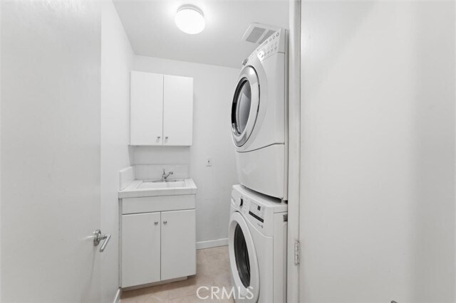Building Photo - 935 1st St