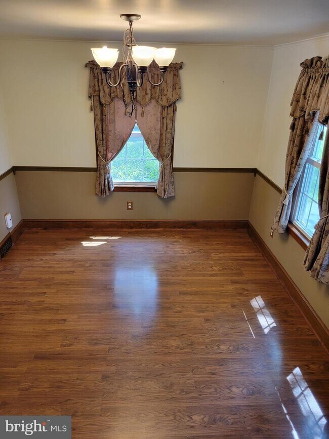 Building Photo - 994 Gravel Pike