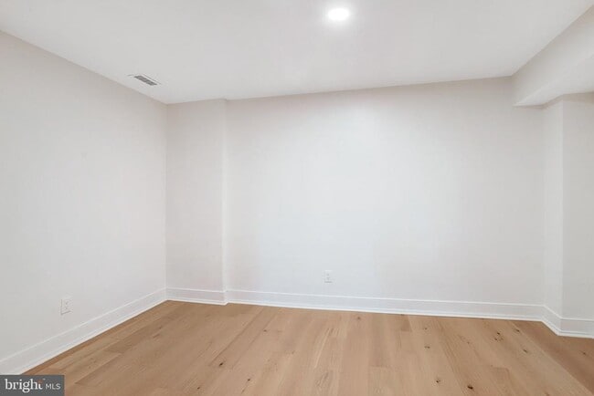 Building Photo - 11109 Elmview Pl