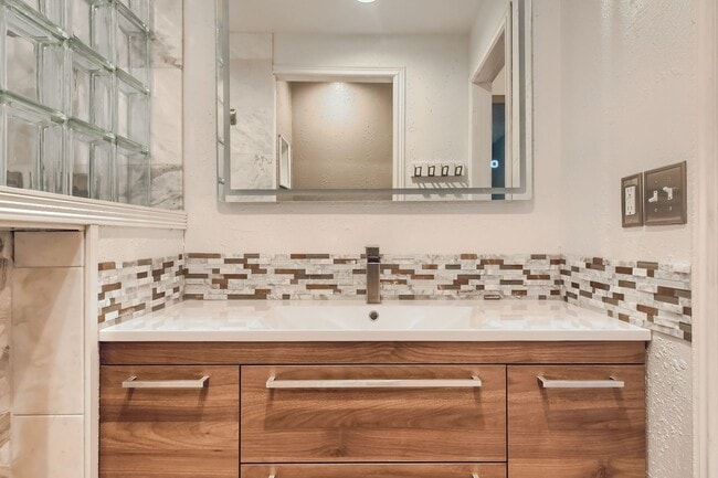 Building Photo - 8488 Prairie Clover Way