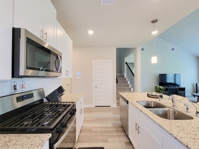 Building Photo - 8401 Hazel River Dr