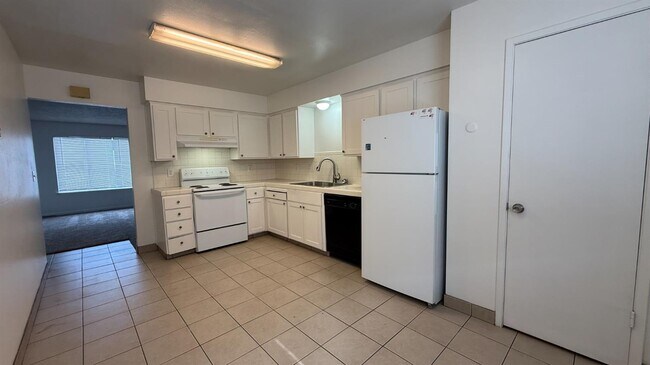 Building Photo - 1973 Emma Lee Ln