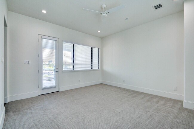 Building Photo - New construction, 4 story home with 3 beds...