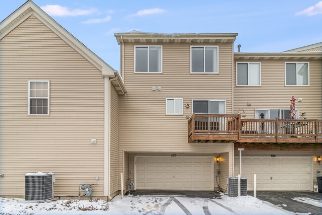 Building Photo - 520 Lincoln Station Dr