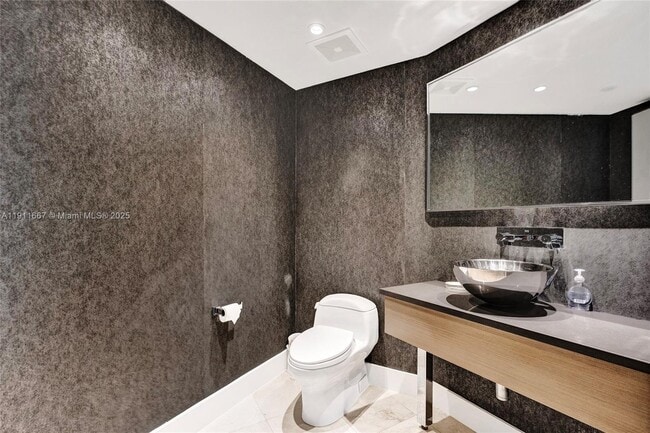 Building Photo - 19111 Collins Ave