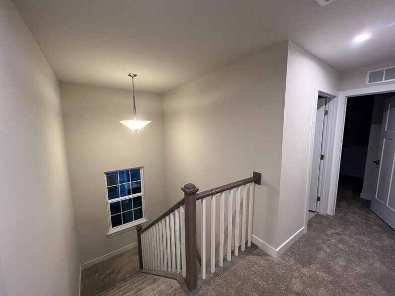 Building Photo - 807 Autumn Sage Dr