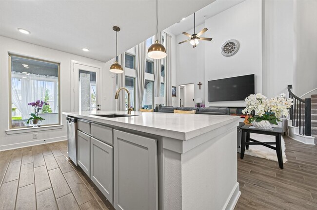 Building Photo - 3180 Stingray Cv Dr