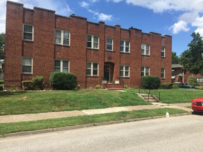 Building Photo - 1336 Charleston Ave