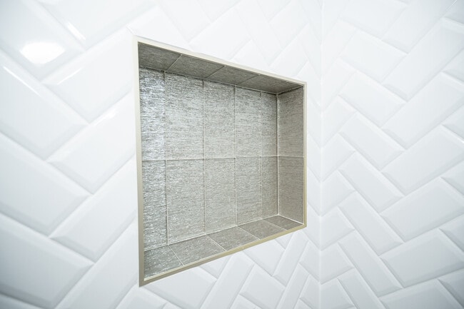 Building Photo - 2835 Rutland Cir