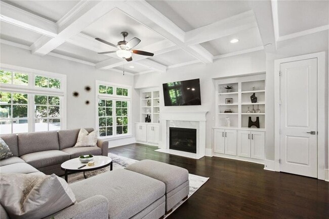 Building Photo - 692 Drewry St NE