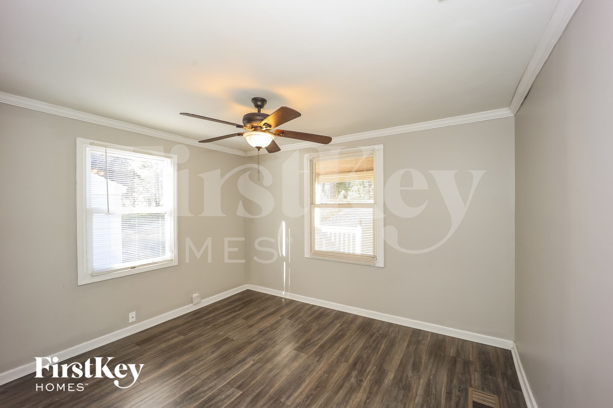 Building Photo - 942 Astor Ave SW