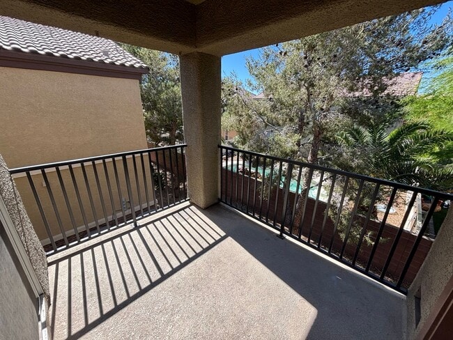Building Photo - Beautiful 3Bed/2Bath/1Car Condo in Sky Pointe Community – Northwest Las Vegas!