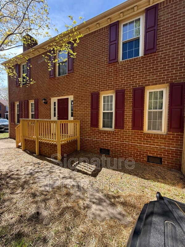 Building Photo - 508 Mulligan Dr