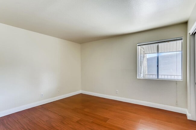 Building Photo - 5229 Indian River Dr