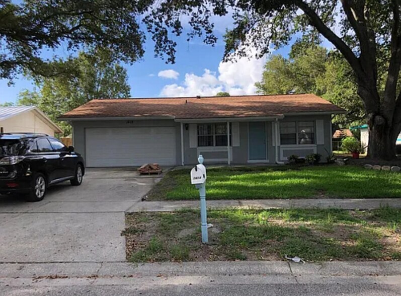 Primary Photo - 1618 Amberglen Dr