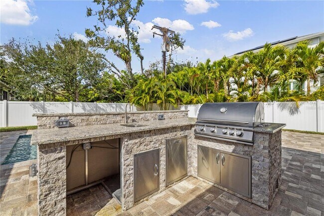 Building Photo - 5009 W Neptune Way
