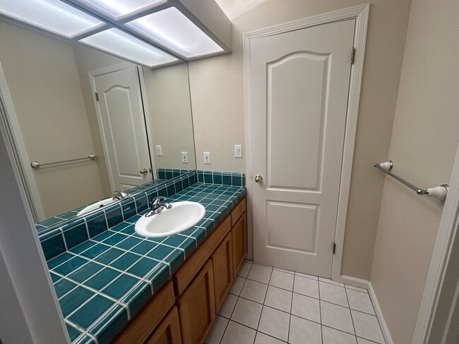 Building Photo - 142 Pine Canyon Rd