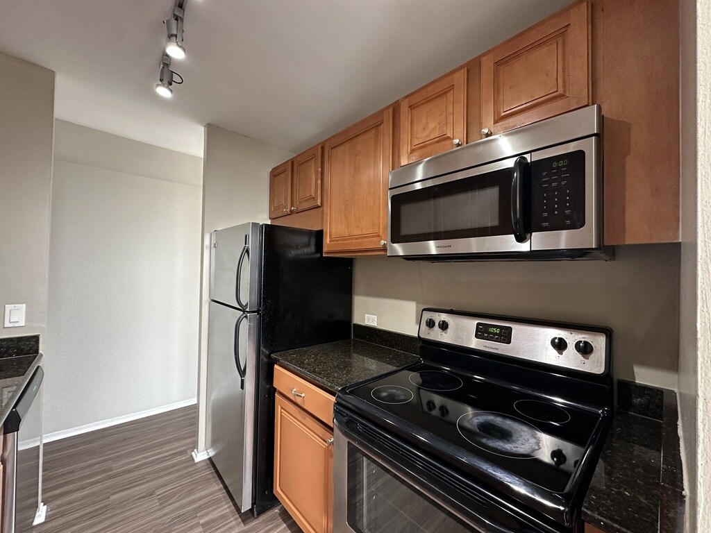 Building Photo - 4334 N Hazel St