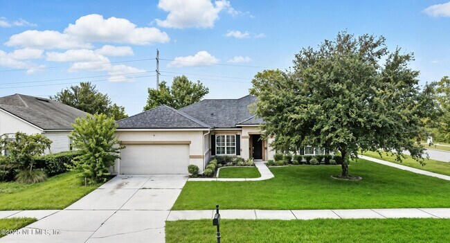 Building Photo - 1002 Wetland Ridge Cir