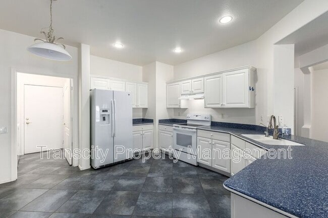 Building Photo - 10328 E Second Water Trail