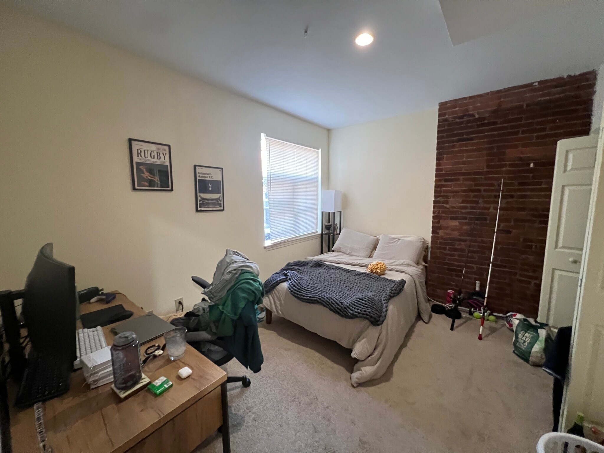 Building Photo - 1404 Beacon St